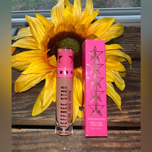 Jeffree Star NIB Supreme Full Pigment Lip Gloss Mannequin Full Size - Picture 3 of 5